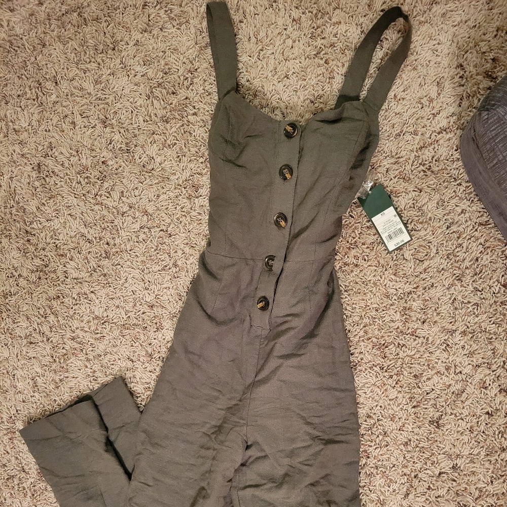 Romper - Picture 2 of 4